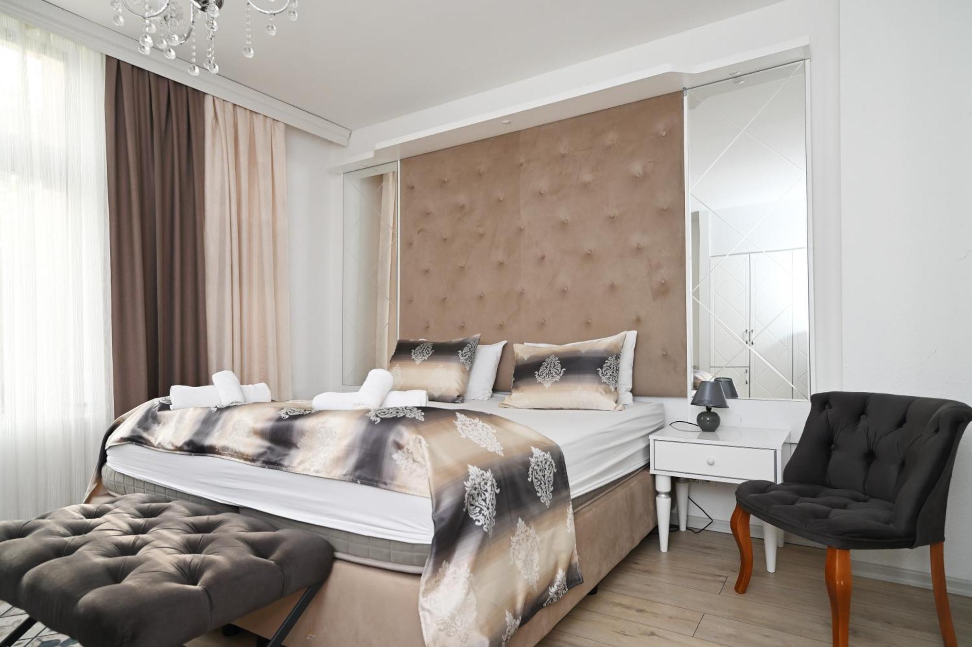 Ferienwohnung&Aparts By Kispet Group Hotels In Oberhausen Oberhausen  Eksteriør billede